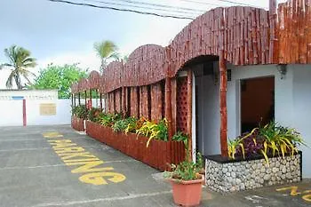 Golden Thistle Hotel Crown Point Guest house