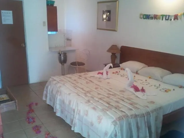 Guest house Golden Thistle Hotel Crown Point